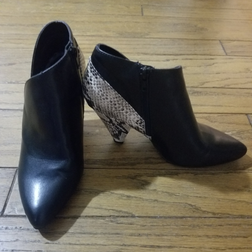 The Linited Nadalie 8.5 Shoe Boot Blk & Snake Skin